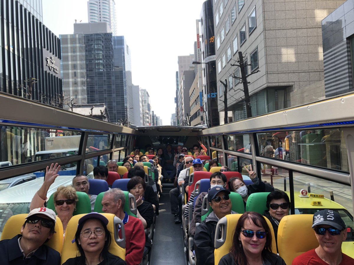 OsakaWonder's tweet photo. Lots of people in #Osaka now to see the #CherryBlossoms! Come see the city from the streets with #OsakaWonderLoopBus! https://t.co/yCZgRBwE0D

#sakura #opentopbus #hoponhopoff #loopbus https://t.co/gAkczGR28E