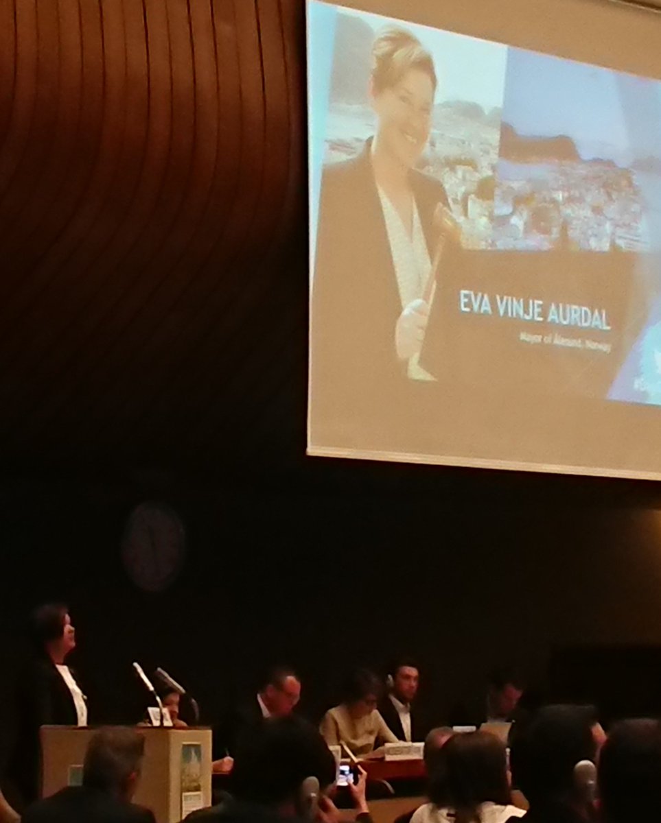 HelgeVeum's tweet image. Major of @alesundkommune @evaurdal presents our visions for a smart and sustainable municipality #nyeÅlesund at the 68th session of  @UNECE  @UnitedSmartCity #DayOfCities #SDG