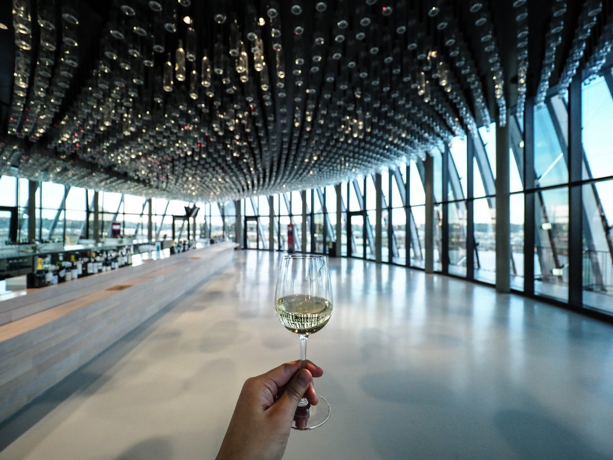 Voici <a href="/laciteduvin/">Cité du Vin</a> en 4 photos.

#laciteduvin #insidelacité
_____

<a href="/VinsdeBordeaux/">Les Vins de Bordeaux 🍇</a> <a href="/BxMetro/">Bordeaux Métropole</a> <a href="/PlaneteBordeaux/">Planete Bordeaux</a> <a href="/BordeauxWines/">Bordeaux Wines</a> <a href="/BordeauxWinesUK/">Bordeaux Wines UK</a> <a href="/BordeauxWinesjp/">ボルドーワイン委員会(CIVB) 公式</a> <a href="/Bordeauxwinenew/">Bordeaux wine news</a> @girondetourisme @Bleu_Gironde #architecture #bordeaux #gironde #wine #wines #photography <a href="/bodvineyards/">bordeauxvineyards</a>
