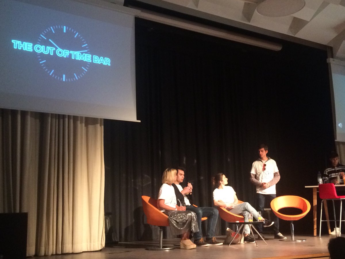 Denis_Boissin's tweet image. Students’ creativity at its best ! Quand les décennies 1950, 1980, 2010 et 2080 se retrouvent au Out of Time bar pour partager leurs choix de société @ProgrammeID @SKEMA_PGE @SKEMA_BS #ThinkForward