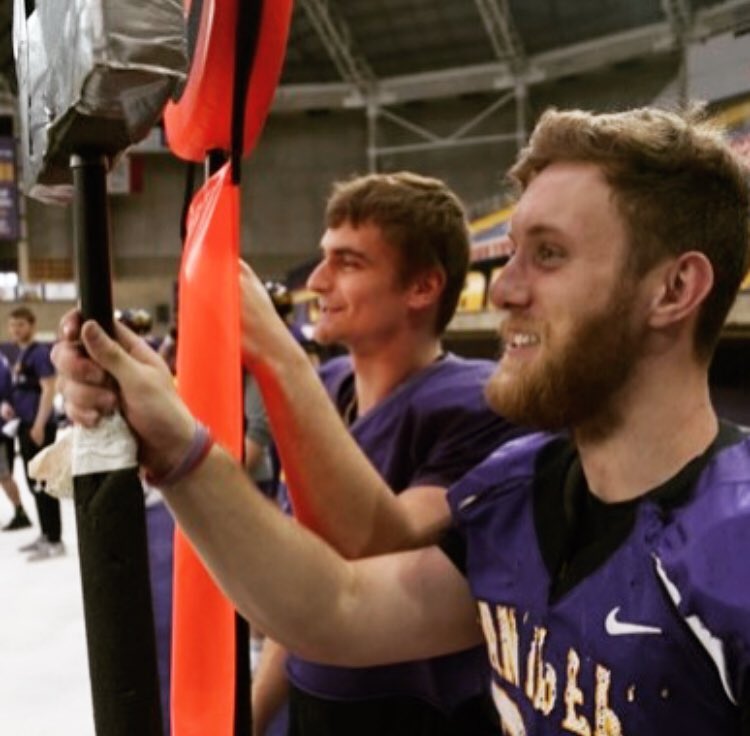 LongSnappingLS's tweet image. To all the young specialists: work hard and dedicate yourself. Someday you could be on a D1 chain-gang 😤 #AllAmericanCrew #MondayMotivation