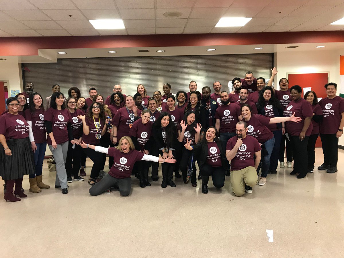 The TYWLS Dream Team #InternationalWomensDay2019 
#TeamCintron  #NewVisionsHS #WeAreAffinity #UFT #CSA  @StudentLeadNet @NYPD107Pct @NewVisionsNYC