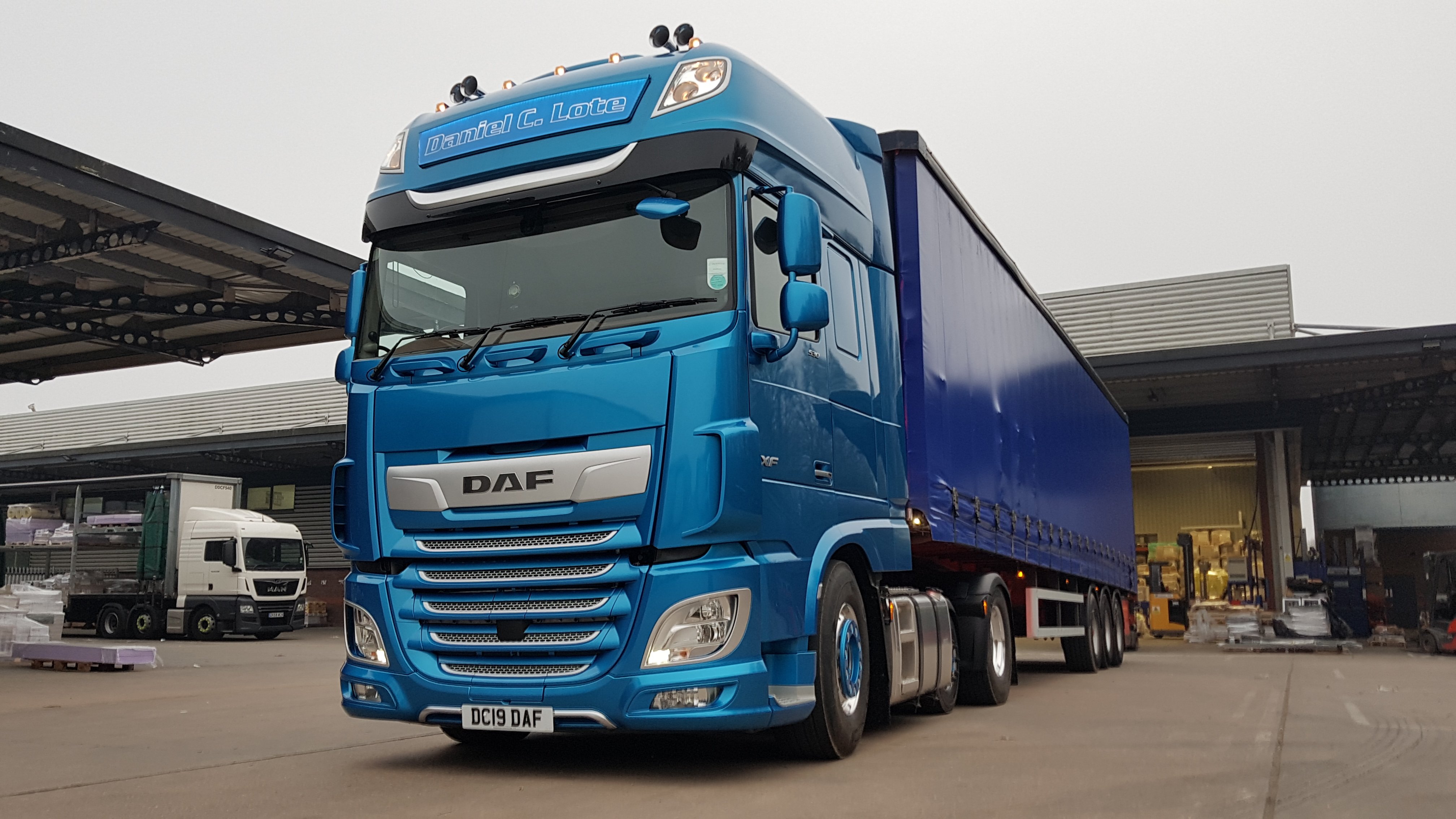 DAF XF 106 Blue