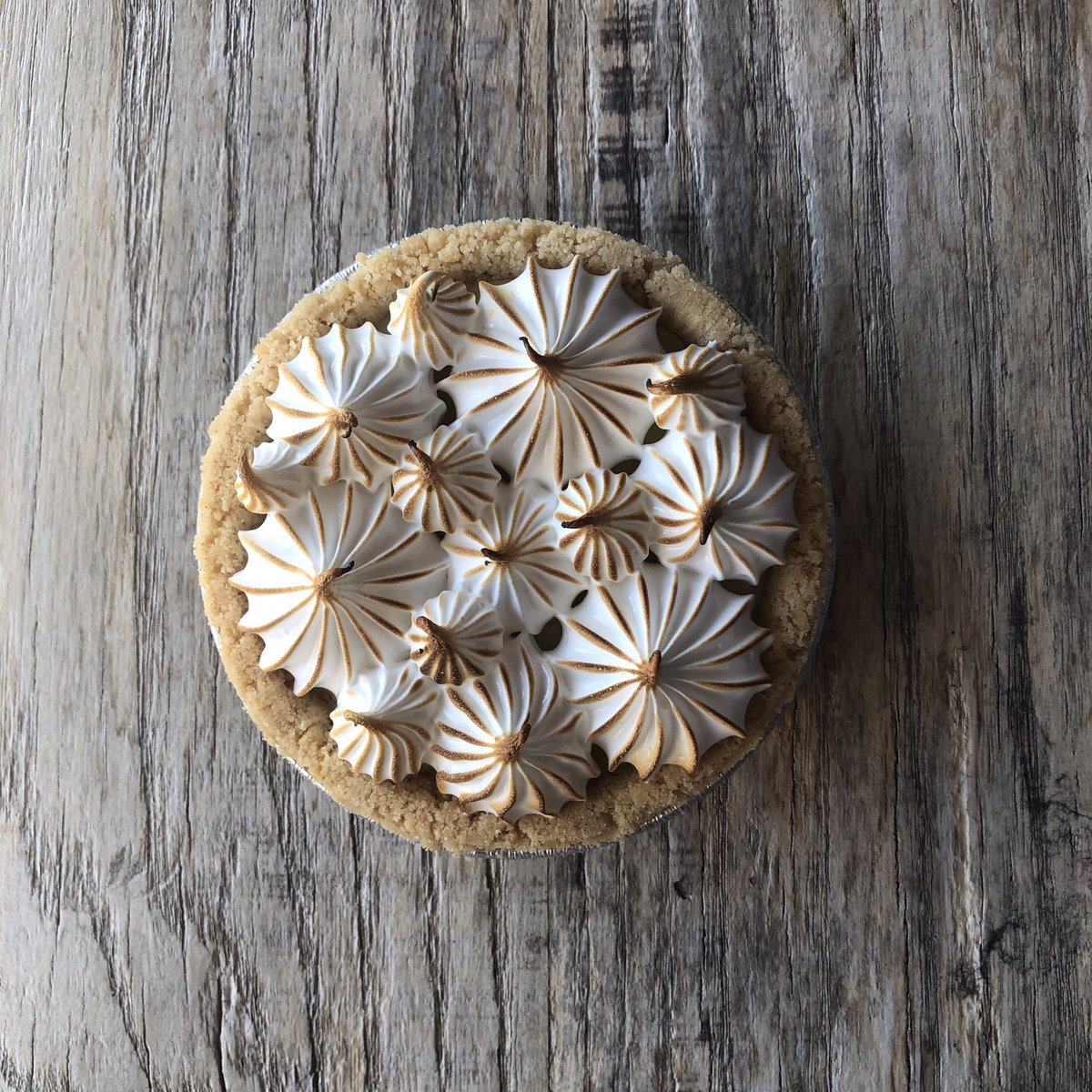 Fight the gloom and brighten up your day by indulging in our new pie- gluten free lemon meringue!! #rainraingoaway #lgbtbbq #sweettooth 💖🔥😍