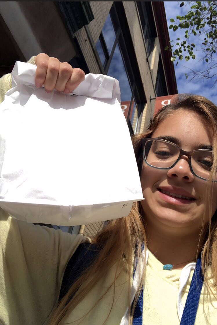 SUOLPaige's tweet photo. Are you hungry? Do you love food? Well, I have the best news for you if you answered yes to either of those two questions. Suffolk is near literally all the best places to eat in bean town!! My bank acct may be empty but my stomach is happy 🌯🥰🥟 #suffolksaidyes #beantownbaby https://t.co/Uqk62CwiZr