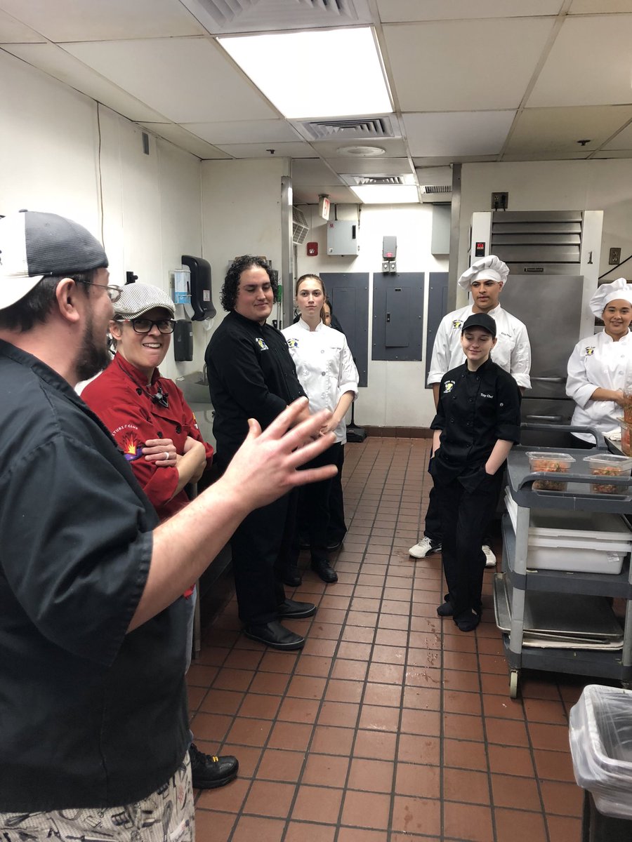 scclbuffs's tweet photo. SC Culinary students attending a Job Shadow at Chili’s! Students are learning about all the job opportunities and FREE college for employees! #futureready #buffchefs #GoBuffs https://t.co/QLpeDyOMBT