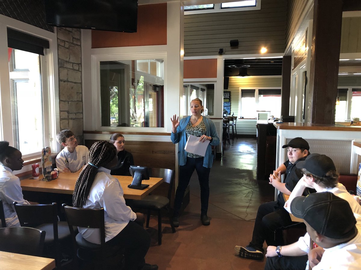 scclbuffs's tweet photo. SC Culinary students attending a Job Shadow at Chili’s! Students are learning about all the job opportunities and FREE college for employees! #futureready #buffchefs #GoBuffs https://t.co/QLpeDyOMBT