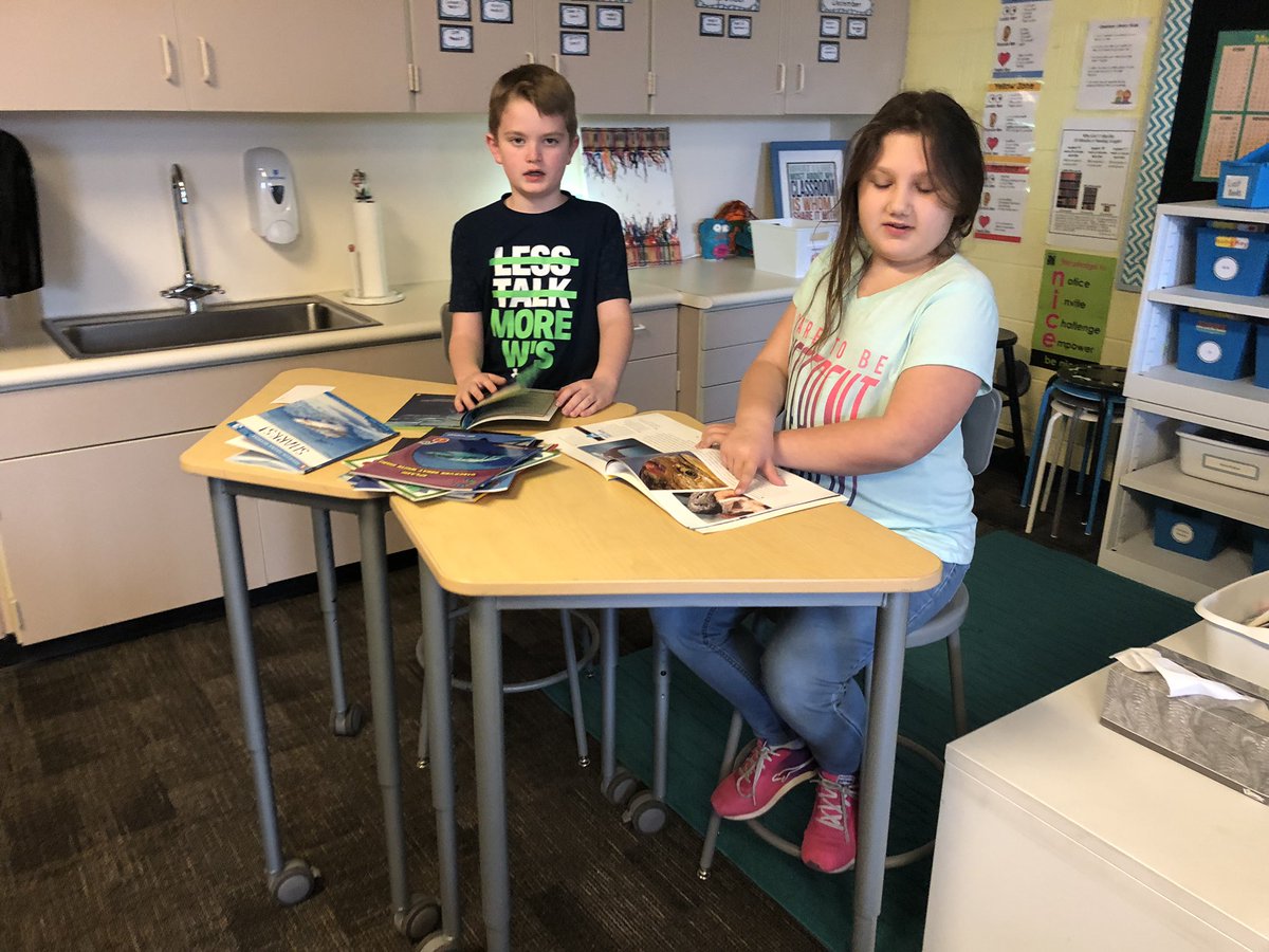 JamieLemmen's tweet photo. Book tasting for our research clubs! #pinewoodpride #jpsreads https://t.co/RDIiRhJTio