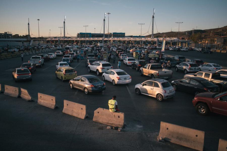 How Closing the Southern Border Would Slam the U.S. Economy exportaz.org/2019/04/08/clo…