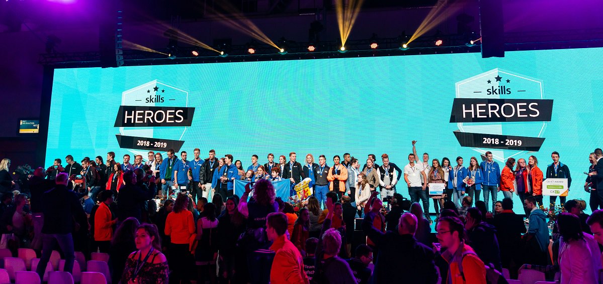 WorldSkillsNL's tweet photo. Heb je de medaillespiegel van alle nationale finales van #skillsheroes al gezien? Bekijk hier de resultaten per school: https://t.co/WrNRNICWc3 https://t.co/VAFWe7gu0V