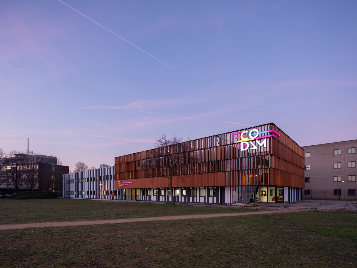 Gebouw_vh_Jaar's tweet photo. Inzendingen van @OZarchitecten, @cepezed, @VNLarchitecten en @Popma_terSteege #GvhJ Bekijk alle inzendingen op https://t.co/b0dSHvtjtk https://t.co/JAd4gWkf6J