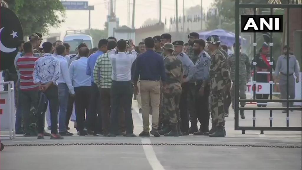 ANI's tweet image. Punjab: 100 out of 360 Indian prisoners released by Pakistan upon completion of their sentences, enter India through Attari-Wagah border