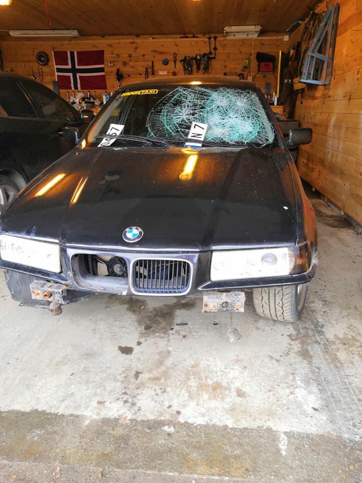 ProjectsoloTV's tweet photo. Someone trashed my brothers car this weekend just to be a dick. He's had this car since he was 15 and spent 3 years to prepare it for when he got his drivers license which he has had for 6 months now. All donations I get on stream will go towards helping him rebuilding his car. https://t.co/psRLZOHikF