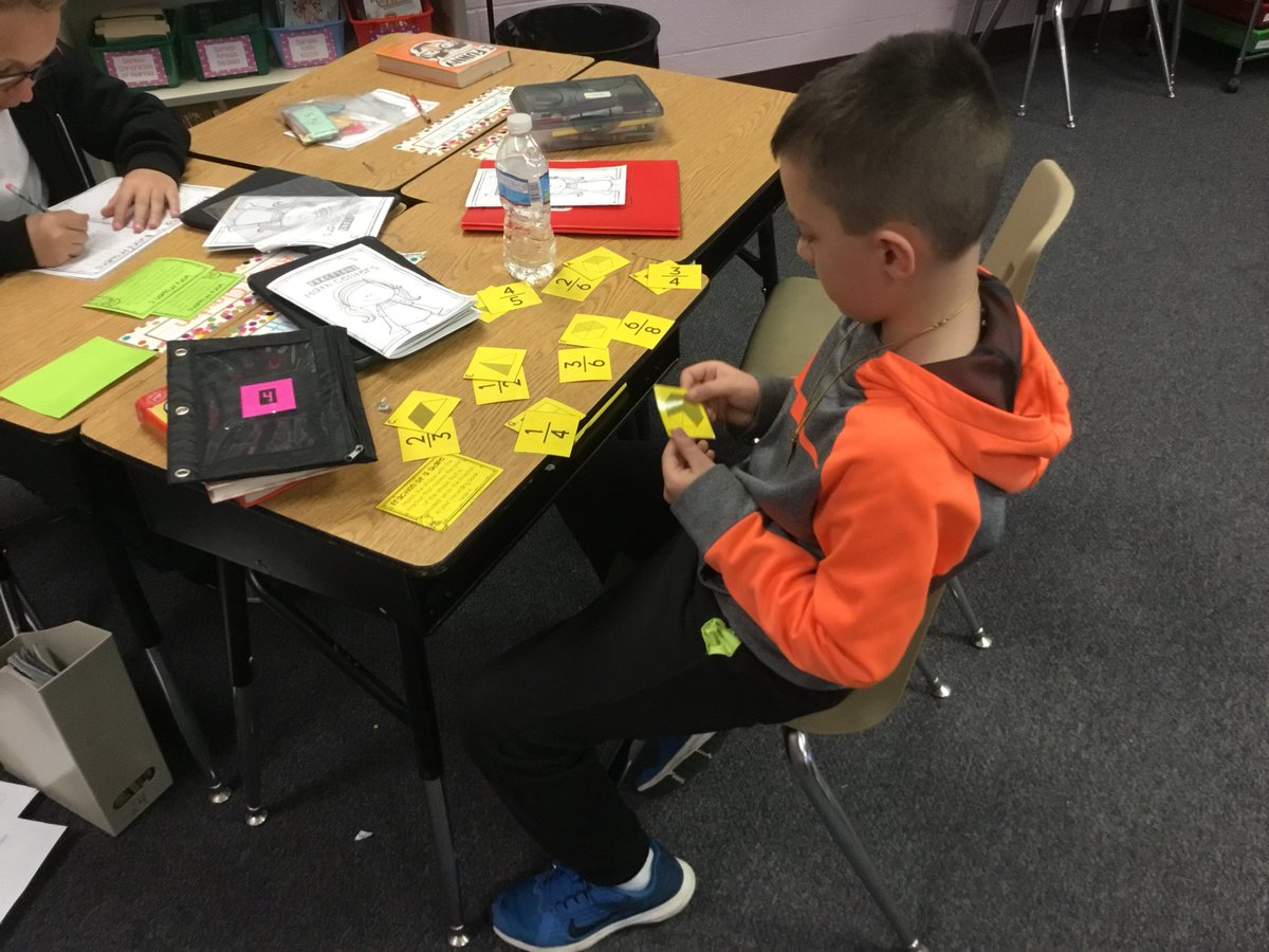 MrsRedeniusOES's tweet photo. We got our fraction centers out today to use during math workshop! https://t.co/4fBRIHeq3r