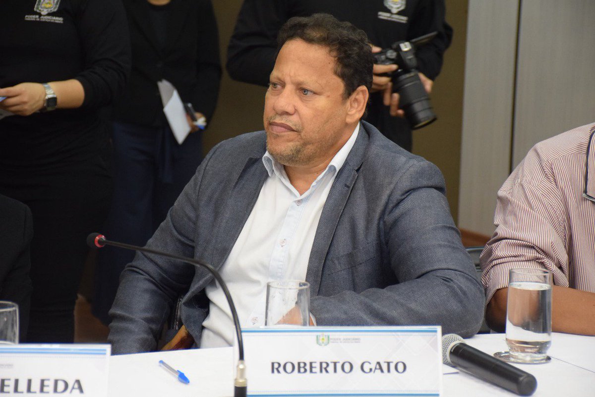 Tribunal de Justiça do Amapá on Twitter: "Nesta edição do programa Bate Papo com a Imprensa também estão presentes os jornalistas Reinaldo Coelho, Aníbal Sérgio, Cley Sam e Roberto Gato. #BatePapoComAImprensa… https://t.co/RTvynT0soY"