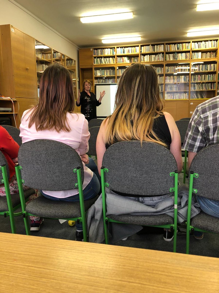 Dynamic_Inkluze's tweet photo. Seminář pro rodiče v rámci projektu Dynamická inkluze.Tentokrát Ústí nad Labem, Neštěmická.#dynamickainkluze #inkluze #vzdelani #education #skolstvi #deti #ucitele #skola #camethod #pomoc https://t.co/kinnVKnK9O