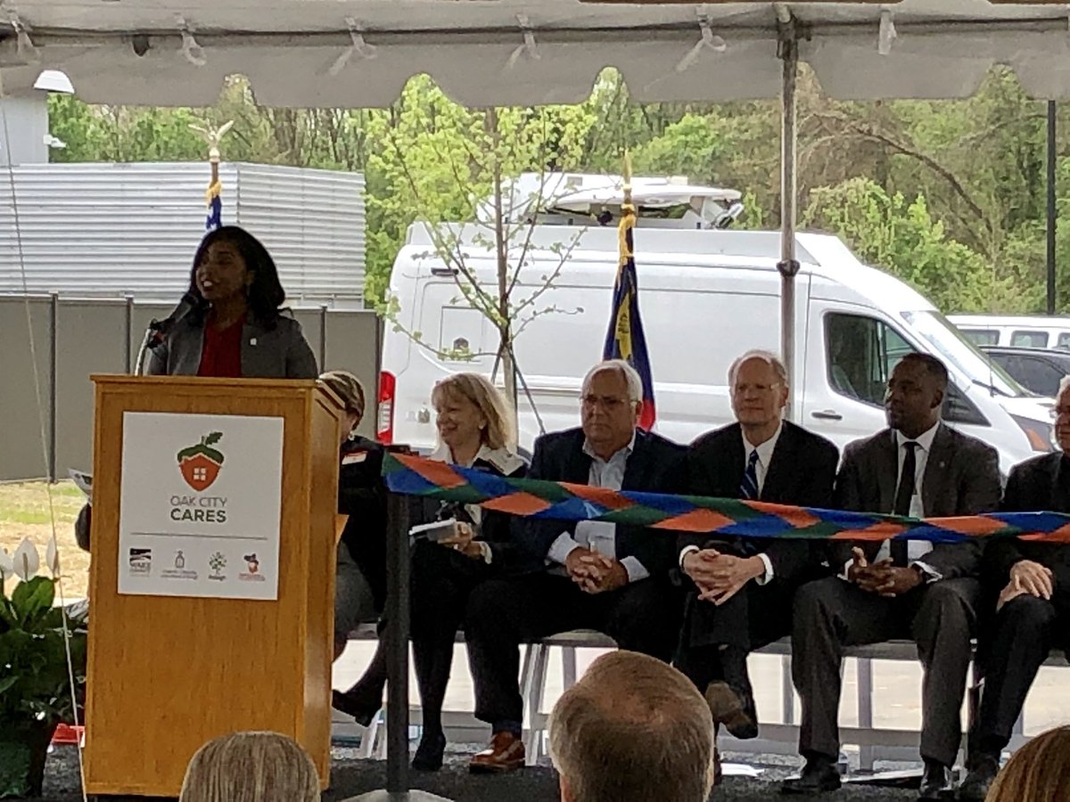 CathCharDoR's tweet photo. Thank you @JessicaHolmesNC for your kind words about the impact that @OakCityCares will have on the #Wake County Community! @Wakegov #EndHomelessnessWake https://t.co/N9uMIWTHGp