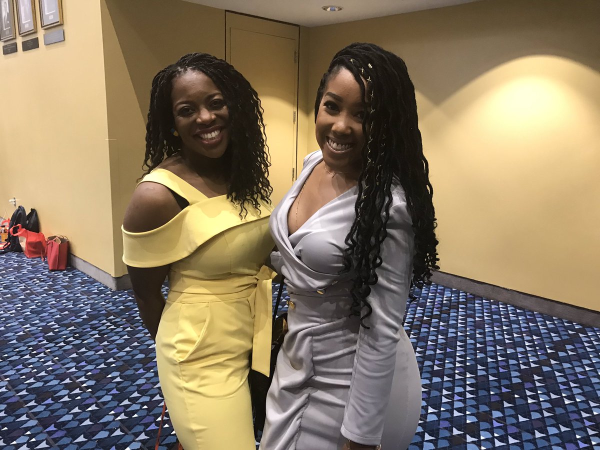 RenitaDYoung's tweet photo. .@Koereyelle’s session on maximizing your earning potential was right on 🎯! These are things you can assess and put into action TODAY! Lovely meeting you, Queen ~ excited to see your next level! #SOARinATL #WheresRenita https://t.co/TqA1zgcBiT