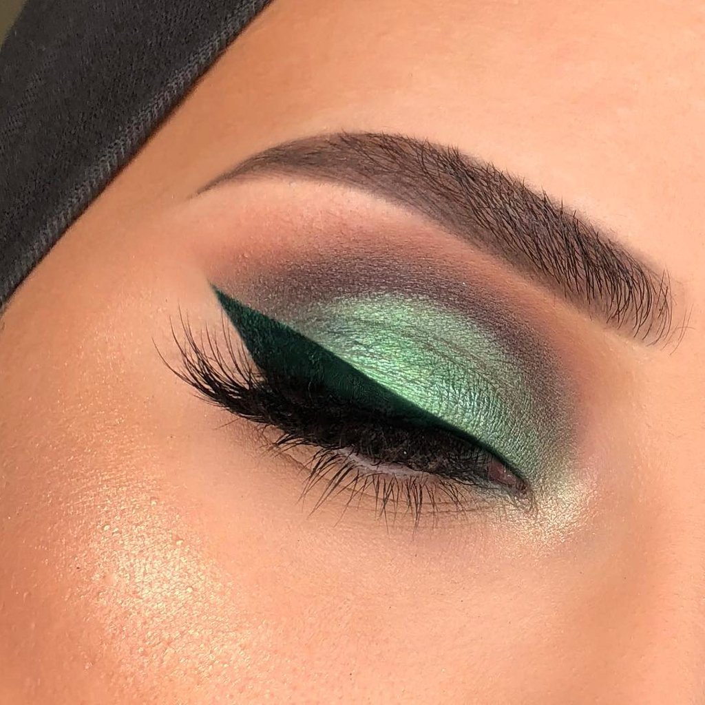 MakeupGeek's tweet photo. There's nothing better than when your makeup is perfectly blended! @paintedbyasmaa used #makeupgeekeyeshadows in Appletini (or Leafing So Soon), Cupcake and Mocha to create this look. https://t.co/Sc20wTivHc