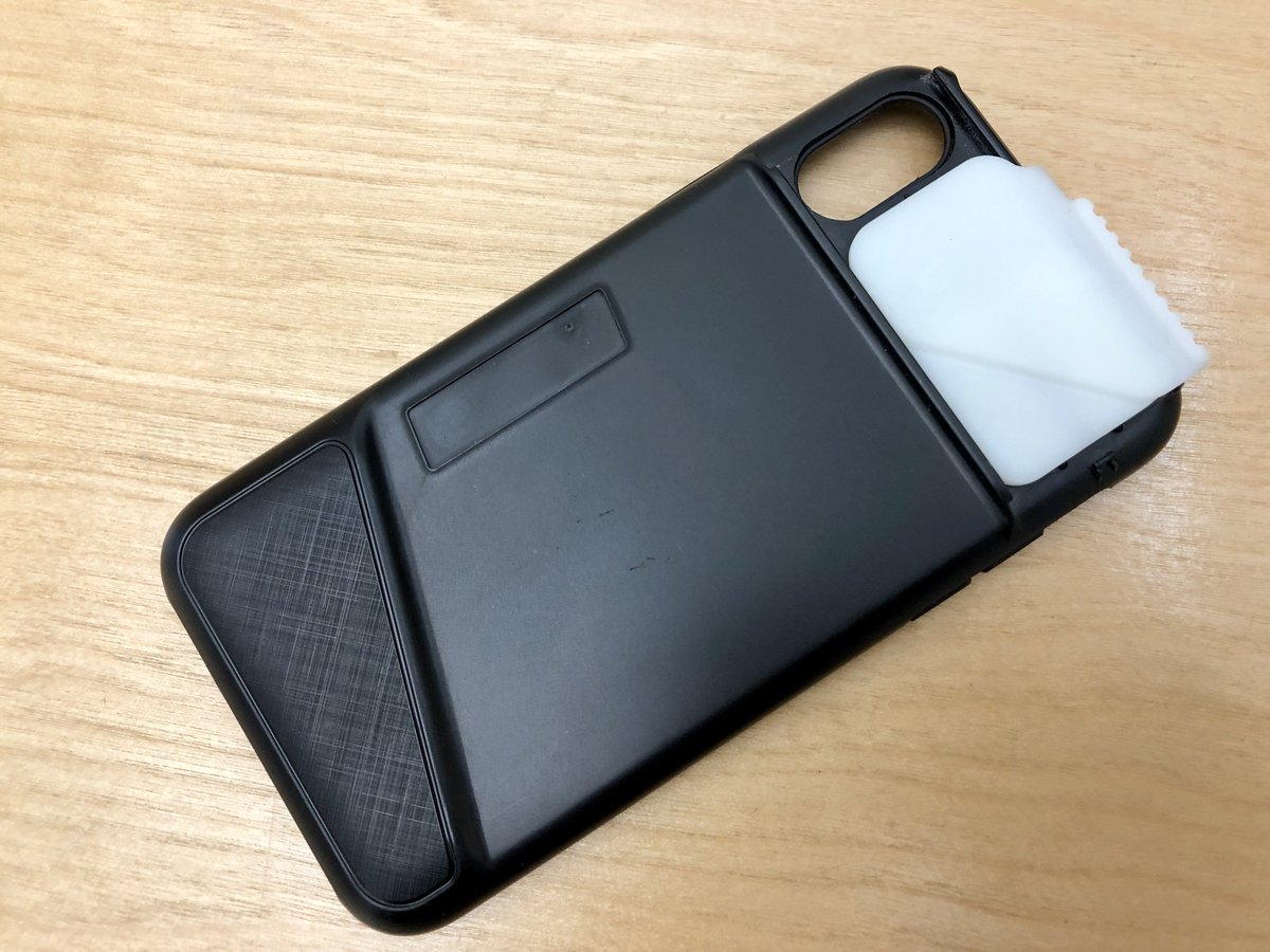 EyePatchCase's tweet image. NOW AVAILABLE FOR PRE-ORDER: EyePatch Case for iPhone X/Xs!
Check out the PROTOTYPE photos below! What color would you like us to make the EyePatch switch? eyepatchcase.com/products/pre-o…