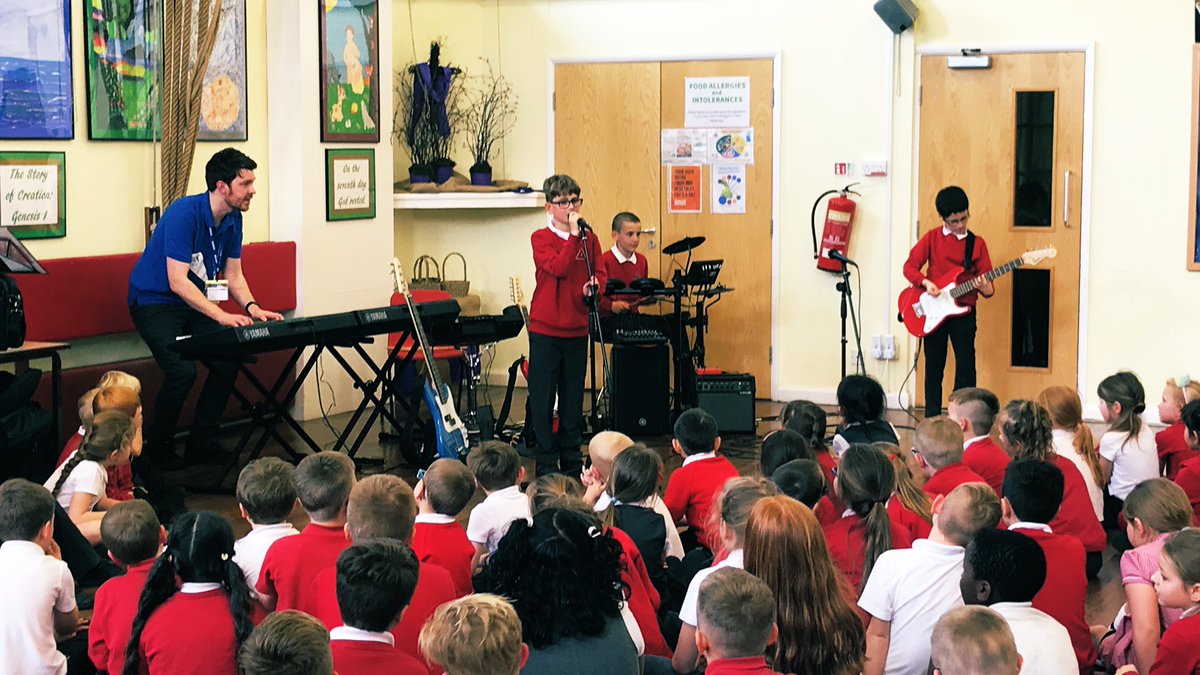 olos_armthorpe's tweet photo. Rock Bands Ready!!!!! What a fabulous concert by our children with Liam their coach this afternoon #rockon #minirockstars #rocksteady https://t.co/z09wWal6WC