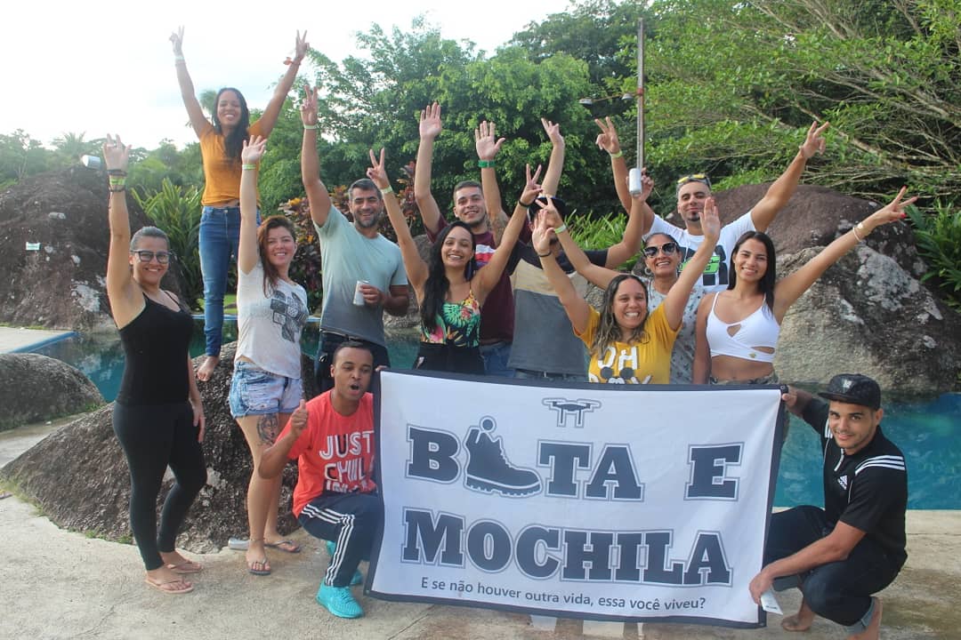 botaemochila's tweet photo. Gratidão a todos que participaram de mais uma viagem nossa.
#castelhanos #Deus #gratidao #beach #praia #botaemochilateleva #botaemochila #viajar #queroferias #eufui #temqueir #sejoga #ilha #ilhabela #agencia #turismo #natureza #mar #paraiso #trip #trilha #trekking #paseio #jeep https://t.co/8lBizAaue3