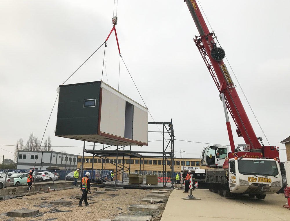 MPBAUK's tweet photo. More progress @WernickGroup's Headquarters, with the arrival of these #Swiftplan #modules. Their latest #Video gives a sneak #PREVIEW of how the #building will look once complete
https://t.co/hzApPY1MbM
#modular #buildings #offsite #construction #HQ https://t.co/uGZCqc2OFF