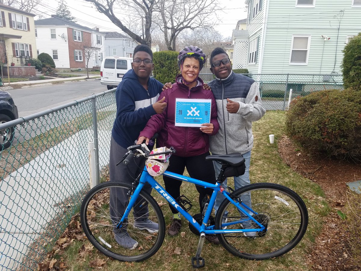 mattapanviv's tweet photo. Day 7:  Shared my #bikejoy w/a friends' twins, a dad &amp; his twins, and two couples that didn't know the path now extends to #Mattapan.  Yeah, I talk to strangers. About bikes. #sharewhatyouknow #folksthatlooklikeme  #migenteenbici #twinsonbikes #joyfulenthusiasm @30daysofbiking https://t.co/B1POYPdJm3