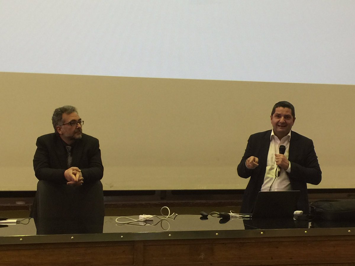 DigiTInst's tweet photo. “Come si fa a far uscire la politica dalla #comfortzone nella quale si è rifugiata?” @albmarinelli a @BentivogliMarco nella 
#LezioneAperta #Smm19 

“Avere cittadini che fanno i cittadini, esigenti con la politica, in modo che l’offerta della politica venga dalla democrazia” https://t.co/8T0mAf8xQc