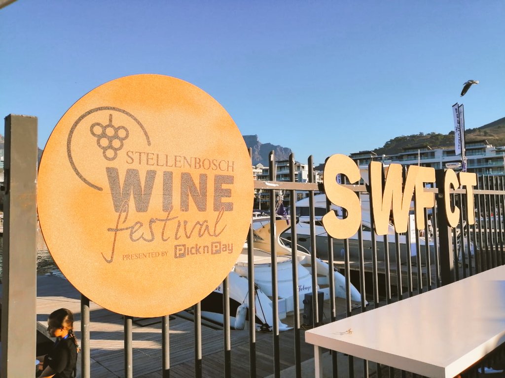 miss_dhanusha's tweet photo. We had such a fun time @StellWineRoute #SBWCT festival yesterday! It was such a vibe, great wines, music and cheeses. What more could I ask for? https://t.co/raGiyLgryh