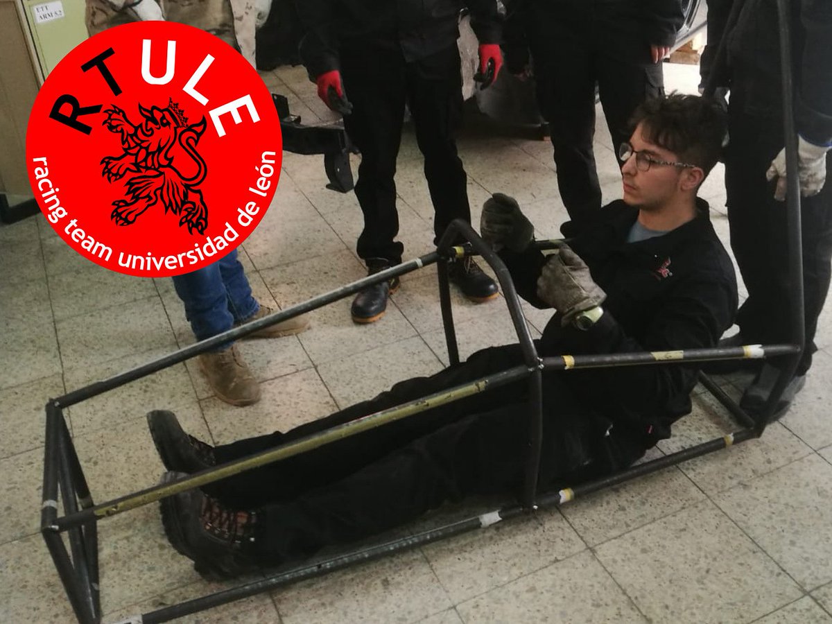 RTULE1's tweet photo. Primeras pruebas con nuestro chasis!!
Aún queda trabajo por delante pero ya va cogiendo forma🏁
Objetivo Silverstone!!!
.
.
#unileon #ule #rtule #automocion #racing #competition #fsae #f1 #formulastudent #leonesp #silverstone https://t.co/5S8HNYfb6J
