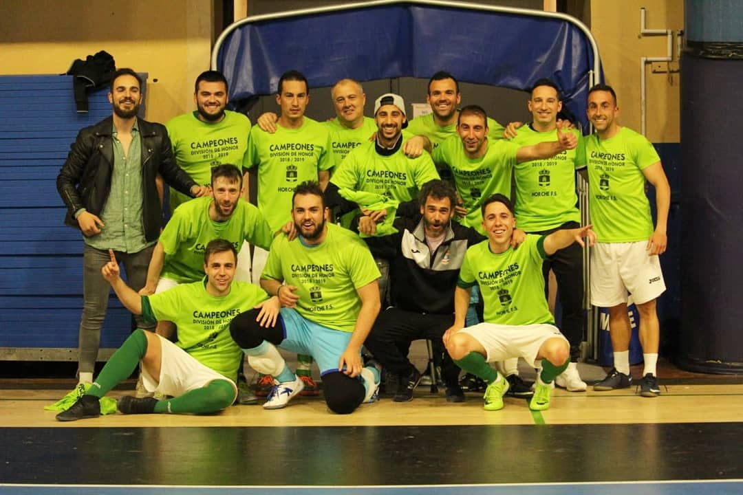 HorcheFS's tweet image. CAMPEONES DE DIVISIÓN DE HONOR 2018/2019! Cerramos un año espectacular ganando el título a falta de 4 jornadas para el final. JUNTOS SOMOS MÁS FUERTES! 💚🍀🐊