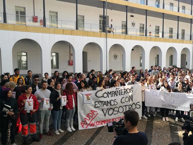 antoagusanchez's tweet photo. #SOSManuelTundidor https://t.co/jkP8rgYHnL