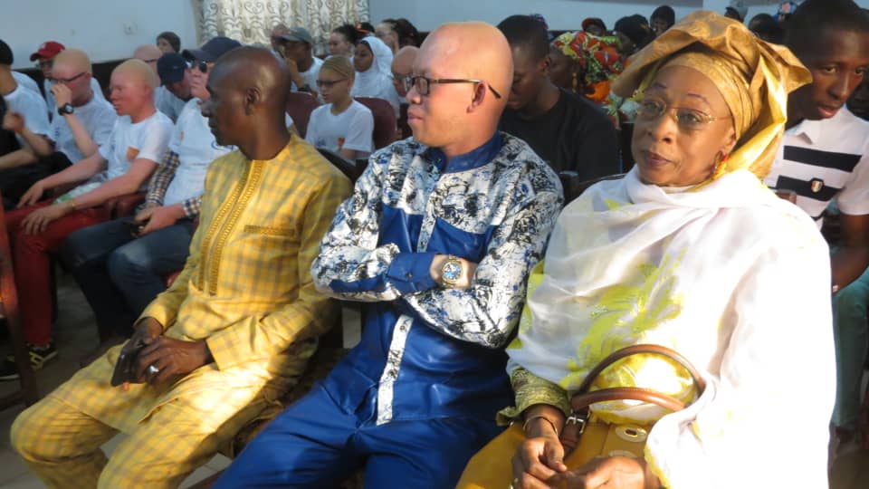 Orange_Mali's tweet photo. @Orange_Mali accompagne l'association des Albinos en les initiant à l'utilisation de l'outils informatique afin de promouvoir leur employabilité...
#laRSE s'engage https://t.co/aX4s27Clmi