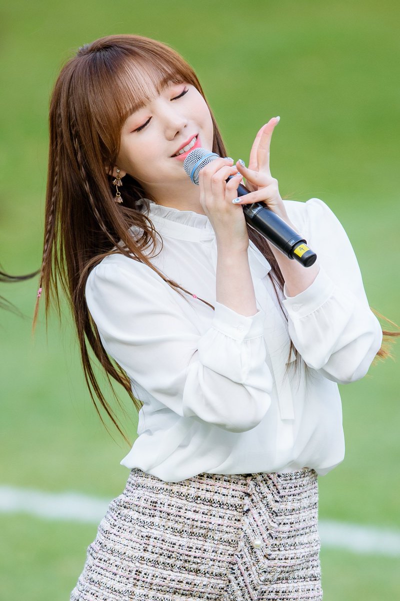 gallrof-Lovelyz tweet media