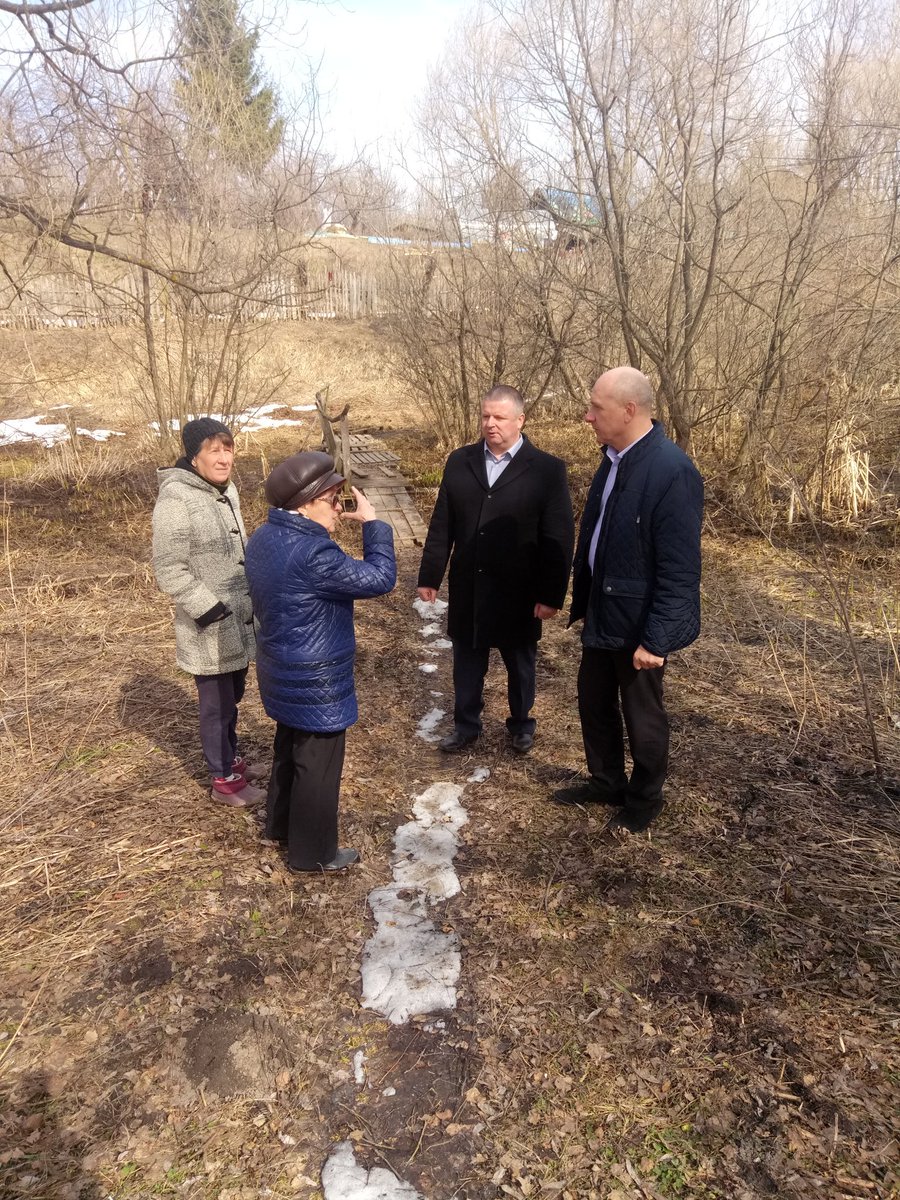 onf71's tweet photo. Жители дер.Павлово Алексинского района пожаловались на то, что местный пруд загрязняет завод 《Алексинское стекло》. Причина: несовершество инженерных сетей завода. Активисты ОНФ держат ситуацию на контроле. https://t.co/JXXXroFmlH