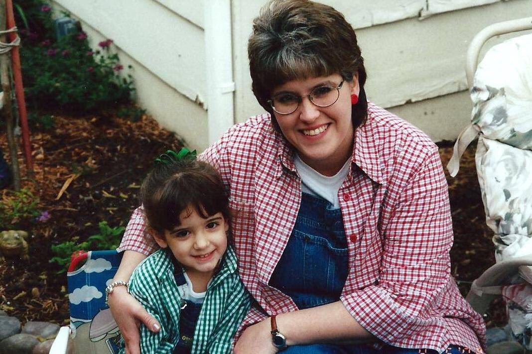 billy_edmonds's tweet photo. Happy 20th Birthday to our #1 girl, Hannah Mae, today!  We love you and are so very proud of the young woman you’ve become.  God has big things in store for you.  Happy Birthday to my #1 girl!  You’ll always be Daddy’s girl!
@hannah__edmonds https://t.co/a9kQkJVoMK