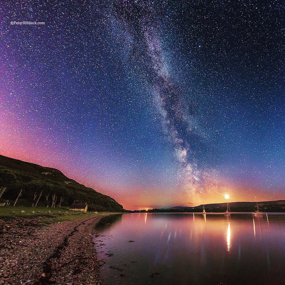 Anchored yachts and the night sky from Holy Isle looking to the Isle of Arran #HolyIsle #AyrshireAndArran @VisitScotland @sailscotland @disayrshire