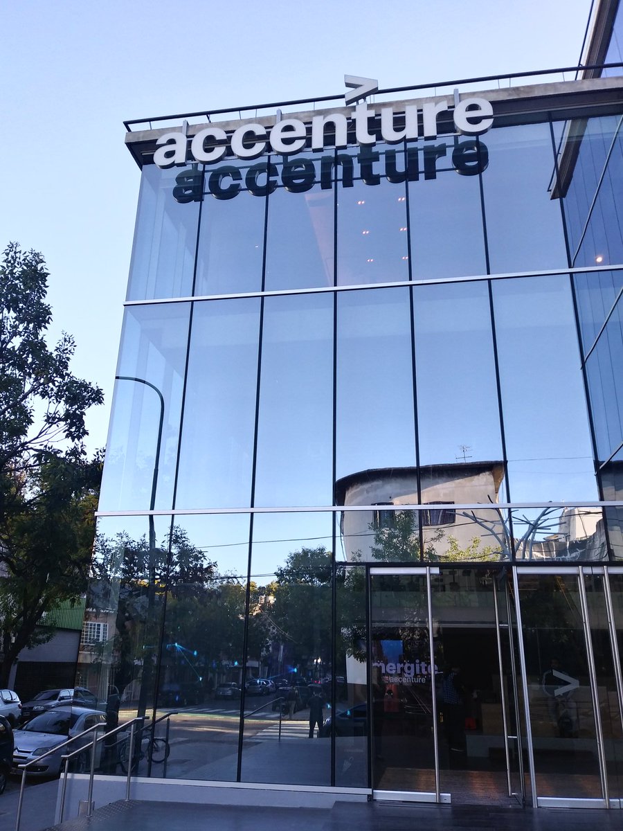 BlueMabe's tweet image. The manija is real. #FirstDayOfWork