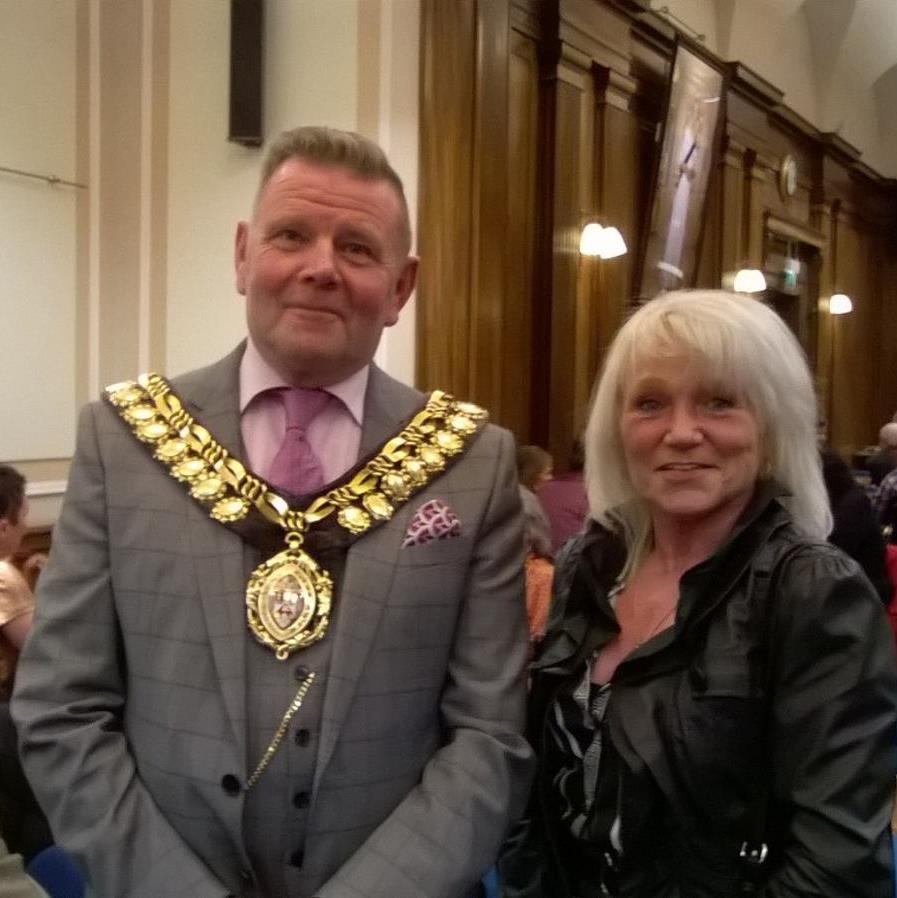 Here's the amazing DIAL volunteer Pat meeting the <a href="/Mayor_Barnsley/">Mayor of Barnsley</a>.

Pat has been on an incredible volunteer journey and supports the DIAL advice session at Penistone Town Hall every week. She makes a huge difference to people in the Penistone area needing a bit of help. #LoveIt