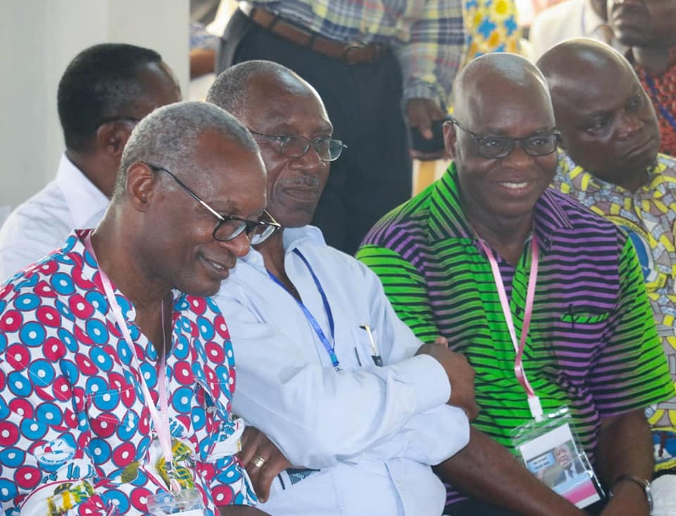 PopulaireFront's tweet photo. SÉMINAIRE DE FORMATION DU FPI : LA CLÔTURE
Le séminaire de formation du FPI, initié par la 2e Vice Présidente Simone EHIVET GBAGBO, destiné aux fédéraux, secrétaires nationaux, secrétaires généraux adjoints, et ayant eu pour président de comité de pilotage M. Hilaire BOHUI https://t.co/ffEYt8Ocvp