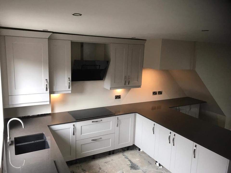 dvdfurniture's tweet photo. Timeless Classic Shaker Kitchen here with @PWSDistributors #Belsay #Shaker with DVD bespoke Cabinetry all colour co-ordinated using 18mm MFC with 2mm @egger #U702 #Cashmere complete with @HettichUK #Sensys #ArciTech #Softclose #beautiful #stylish #Kitchen #fittedfurniture #DVD https://t.co/0YMYR1NU9v