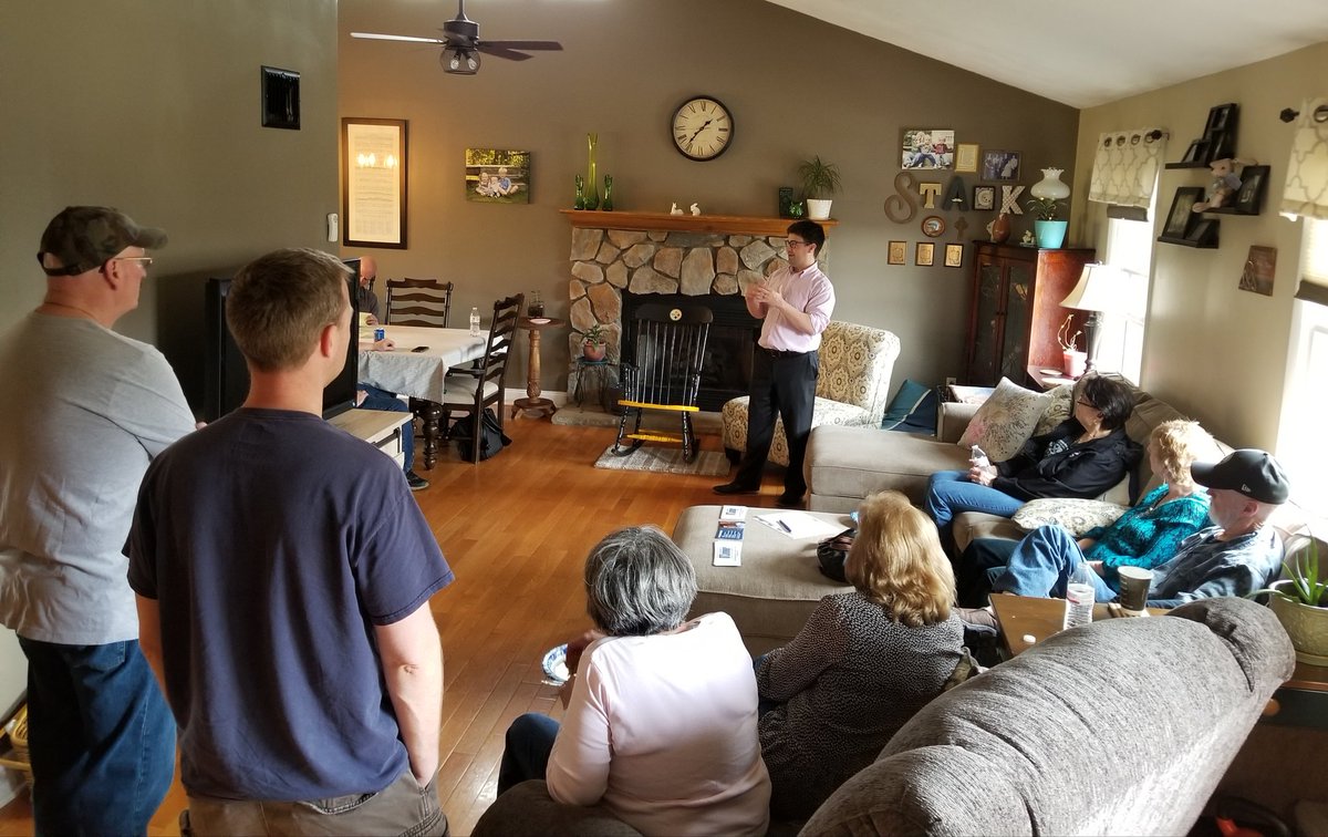 CoreyOConnorPA's tweet photo. Sunday was a fantastic day for #TeamOConnor! We had a great time talking to our neighbors all across the district, and look forward to meeting more folks soon!
(Not Pictured, Volunteer Coordinator Extraordinaire Nick and campaign volunteers knocking doors in Squirrel Hill!) https://t.co/LF7H54yh4N