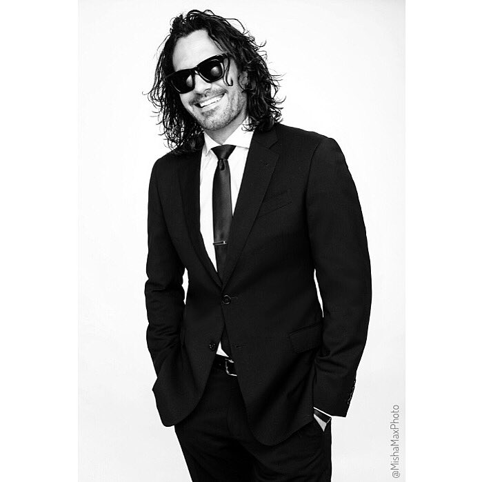 cecialdo's tweet photo. @MarioCimarro fans et amis
Fleurir à chaque instant
Montrer notre sourire
offrons le meilleur de nous
Forcer la compassion, agir avec amour
Montrer notre lumière
Connectons-nous à notre esprit
Faire ce qui est né de notre cœur
Douce et belle semaine #LundiMotivation #MerciMario❤️ https://t.co/XgQZTKWvzt