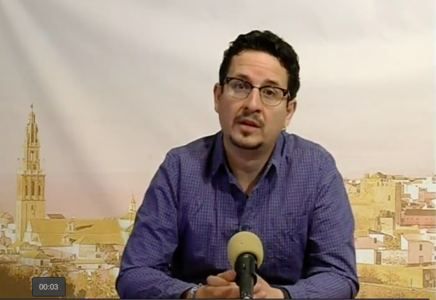 ParticipaCarmo's tweet photo. Os dejamos la última intervención de nuestro portavoz, Antonio Toranzo, en el programa "Los Portavoces Responden, de la televisión local de Carmona.
https://t.co/aCX26IKaBa https://t.co/f6CjrwUfyA