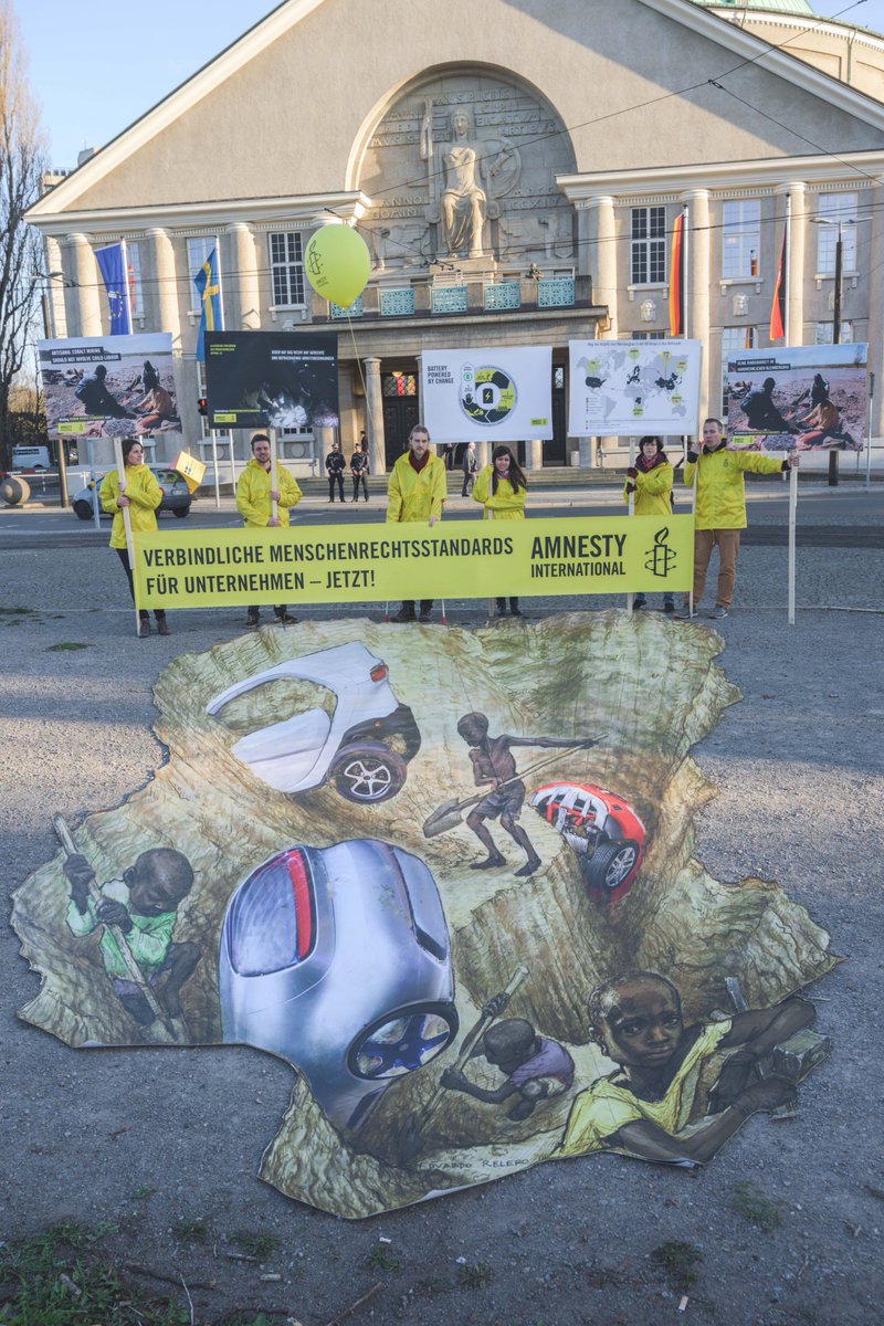 AmnestyEARO's tweet photo. The increased need for clean energy is raising the demand for cobalt. At the #HannoverMesse event @amnesty demands the creation of binding human rights regulations for businesses in their whole value chain. #businessandhumanrights #bindingregulations #HM19 https://t.co/s0mWOJu3rP https://t.co/M8JkpRRYAj