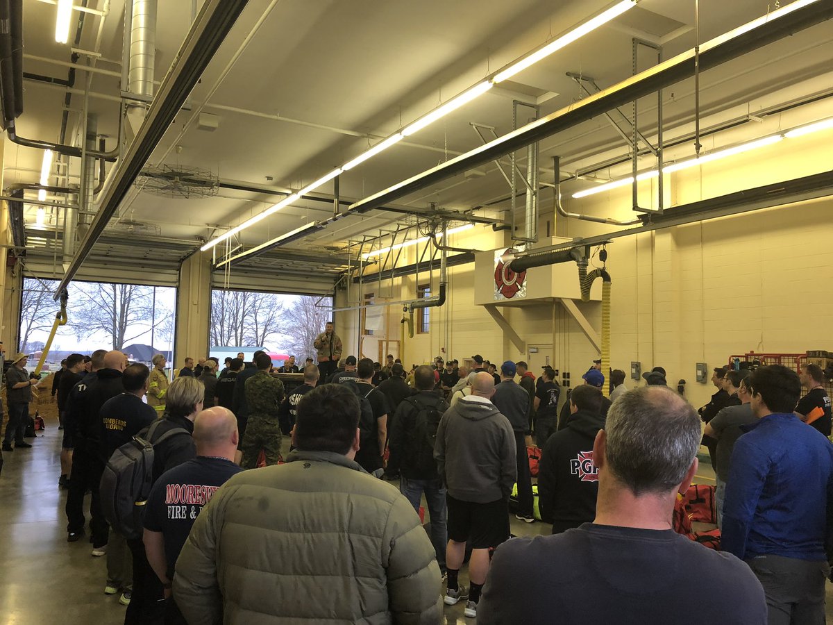 StpBlvStrtKnwng's tweet photo. @Fdic HOT 2019 is underway! #LIVEFire #evolvingfireground #sbsk @ffseangray @PJNorwood @hoseman14 @JimGolondzinier @cer_john @Firefrank76 @DRockapotamus @4TruckLew @FPequipment @firewipes @BobbyHalton https://t.co/EmxJMxQ30Y