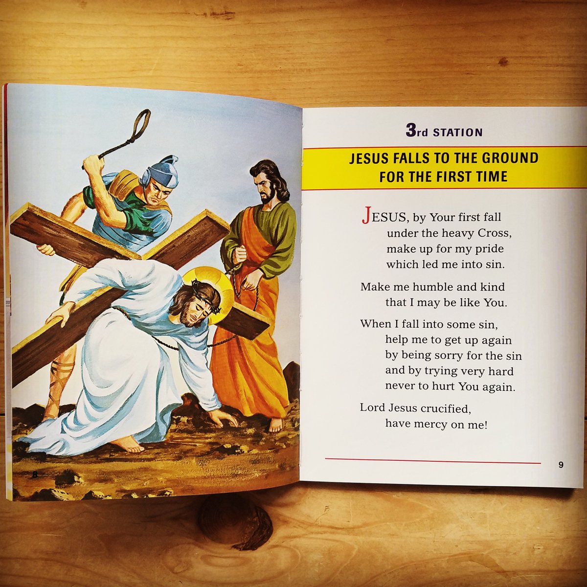 CatholicBookPC's tweet image. During these final days of #Lent, join us on the #WayoftheCross. #StationsoftheCross, a popular book by Father Lovasik in our children’s St. Joseph Picture Books series, is our guide: bit.ly/2IGVOVs