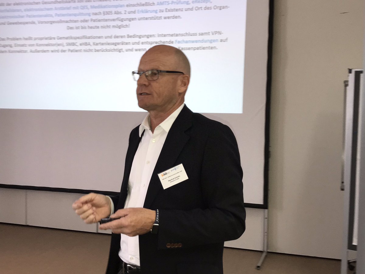 Pierre_Meier's tweet photo. #ENTSCHEIDERFABRIK auf @gmdsEV #Satellitenveranstaltung #DMEA19: #Informationsmanagement in der #digitalen #Transformation - Hype um med. Angebote? Schmitz #agemomed im Kontext §291a: alte Zöpfe abschneiden, Voraussetzung für Innovation ist digitale Identität für jeden lt. #eIDAS https://t.co/iUCcuXKPLv