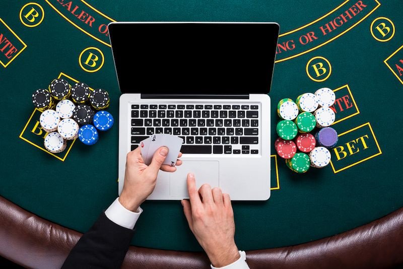 How Do Poker Tournaments Work
